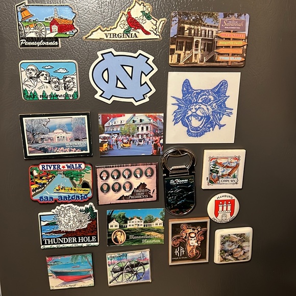 FREE with bundle - PICK 1 MAGNET Vintage Magnet Lot States, Souvenirs and More! - Picture 3 of 7